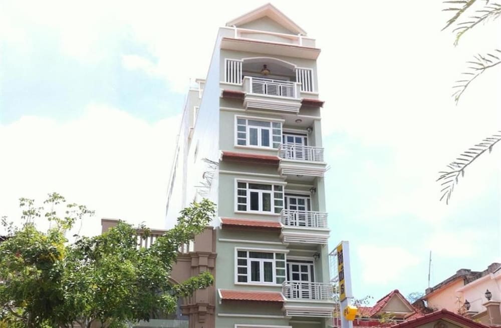 Green Centre Point Inn - carbon neutral hotel in Phnom Penh
