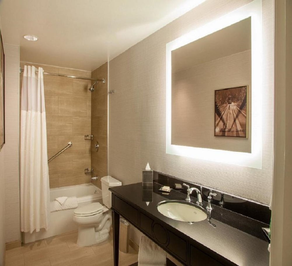 Hilton New Orleans St. Charles Avenue - photo 29