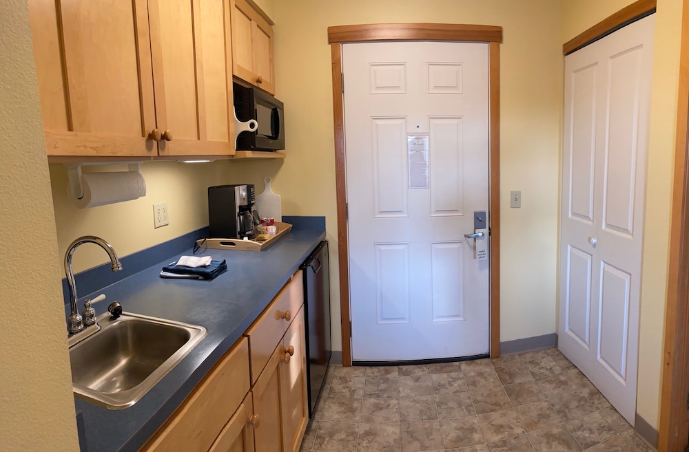 Sea Breeze Court - photo 21