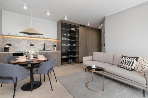 Riverside Stay Apartments with Water View by Noclegi Renters — 4-Star Luxury Hotel in Gdansk, Poland