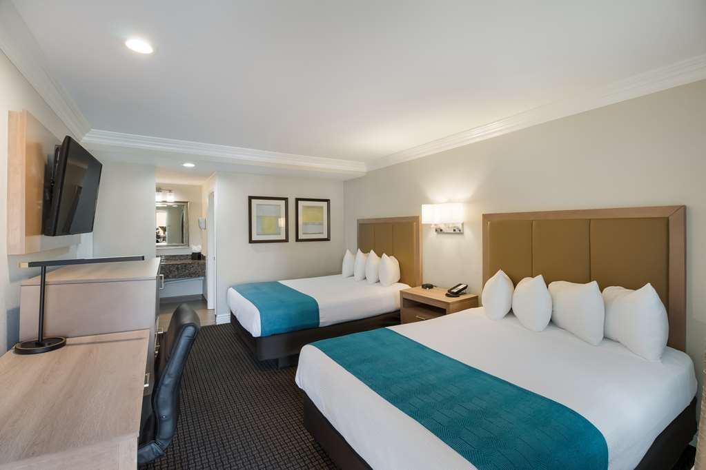 Best Western Woodland Hills Inn - photo 24