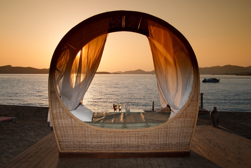 Venus Beach Hotel — Nea Stira — photo 3