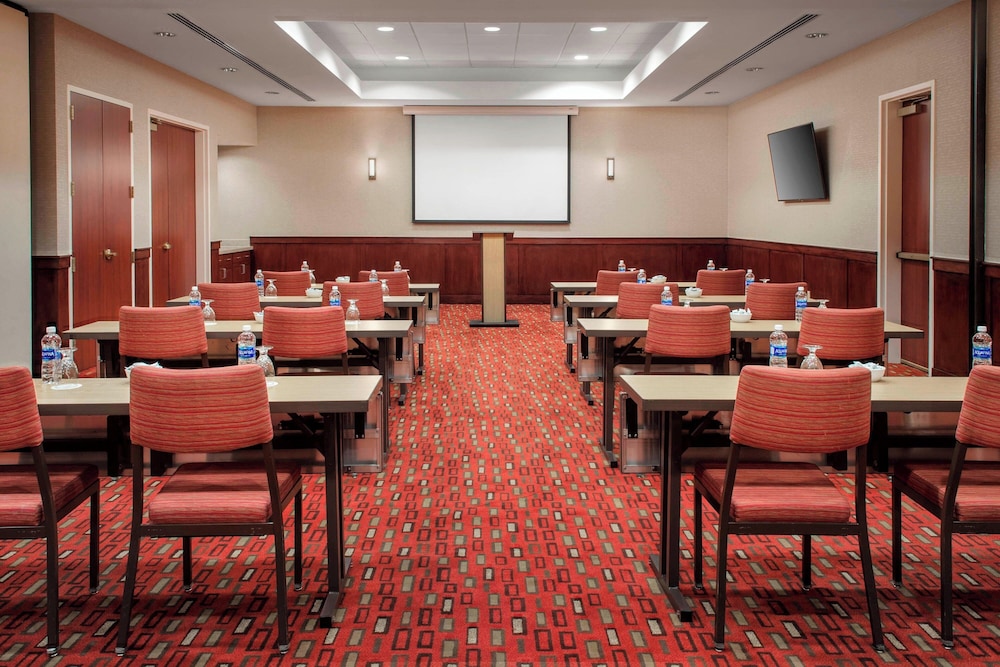 Courtyard by Marriott Charlotte City Center - photo 41