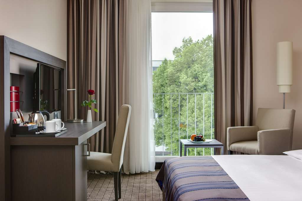 IntercityHotel Ingolstadt, Germany - BusinessPlus Room