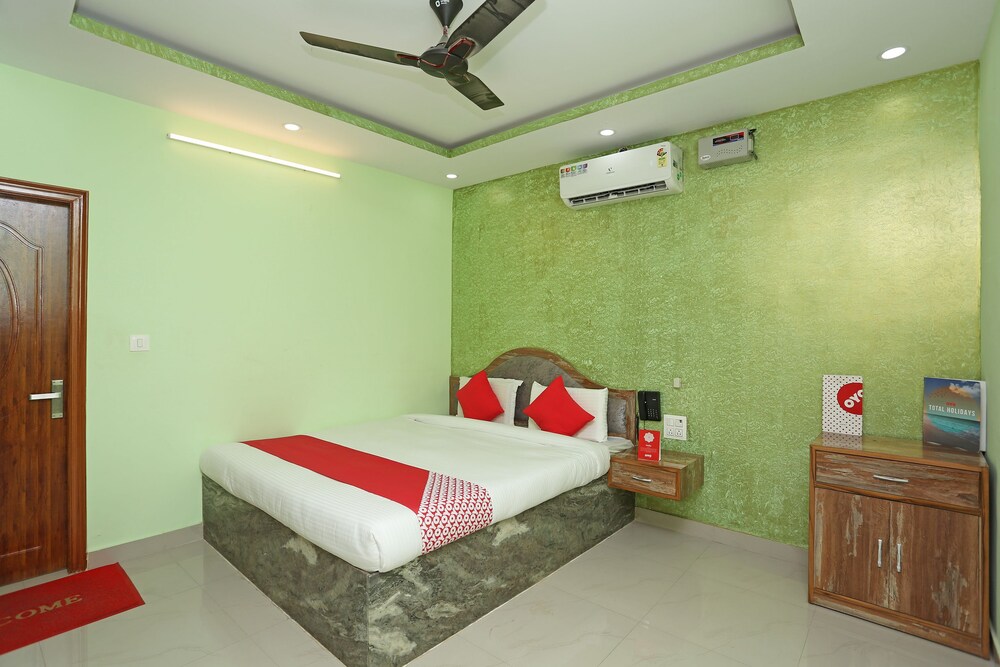 Oyo 18597 Satyam in Meerut, India