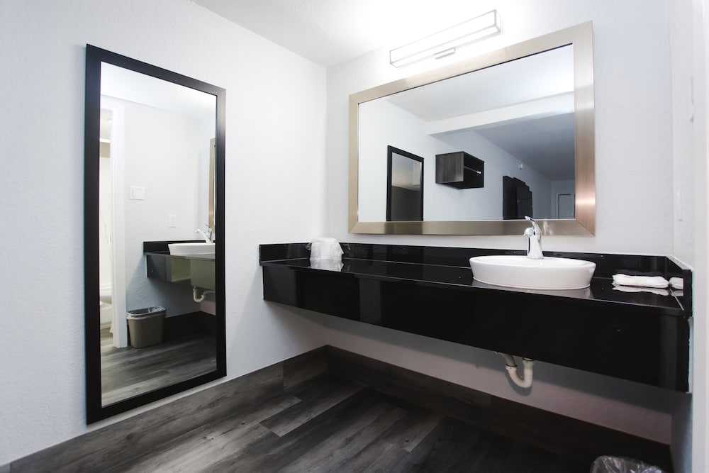 Studio 6 Houston TX Medical Center NRG Stadium - photo 21