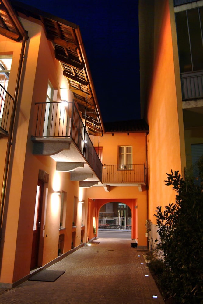 Cortiletto D alba - carbon neutral hotel in Alba