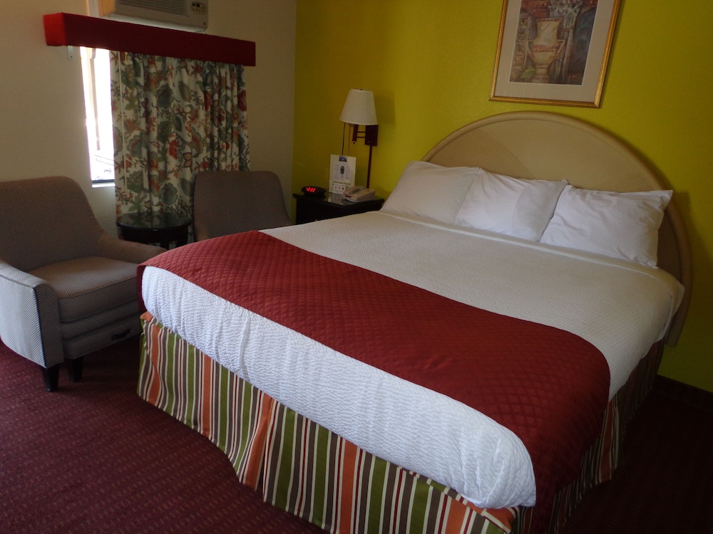 Economy Inn Express Warren - photo 6