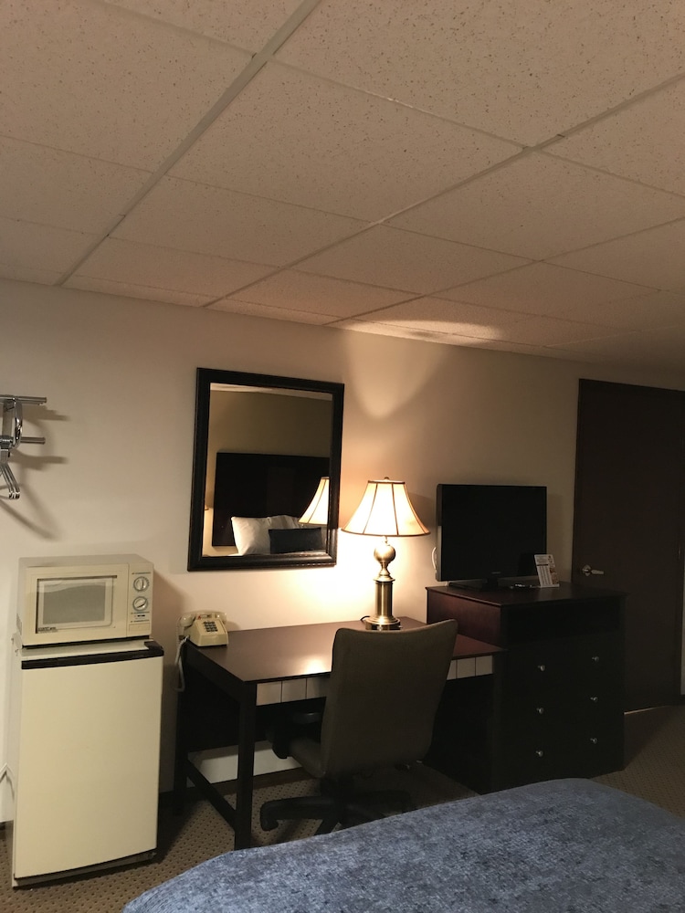 Brentwood Motor Inn - photo 19