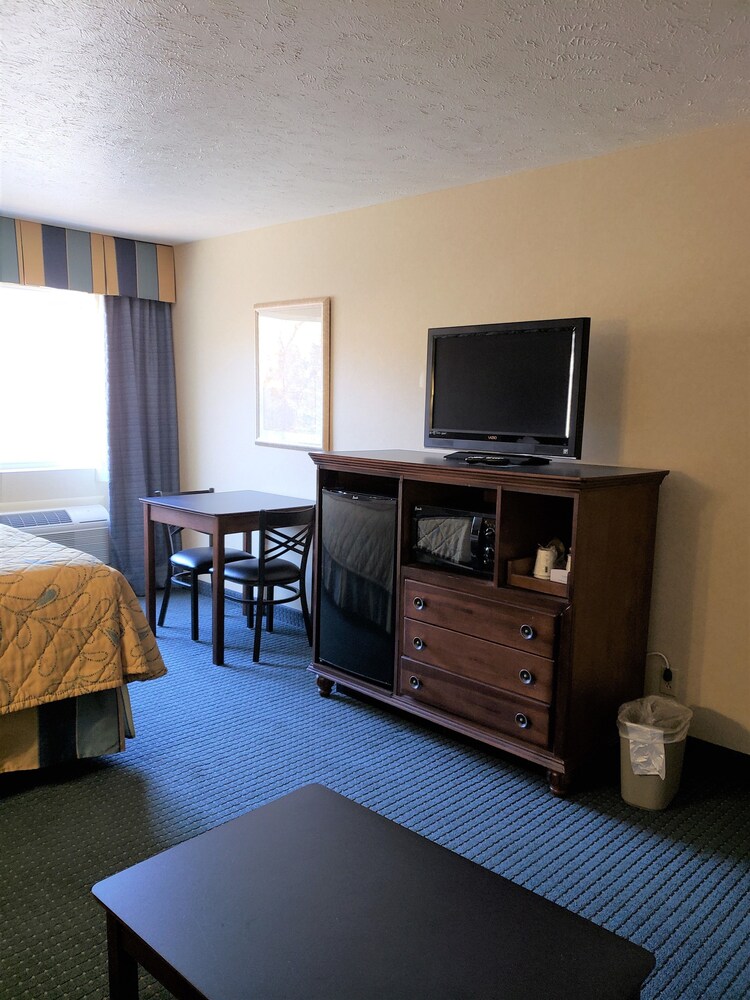Baymont by Wyndham Branson Theatre District - photo 47