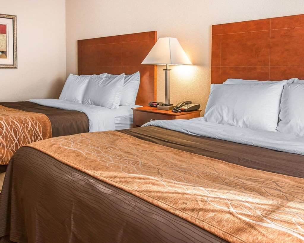 Quality Inn Near Interstate I94 - photo 13