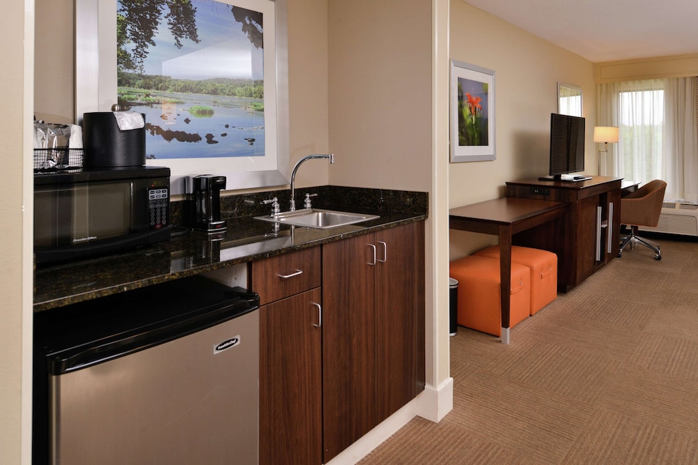 Hampton Inn South Hill - photo 30