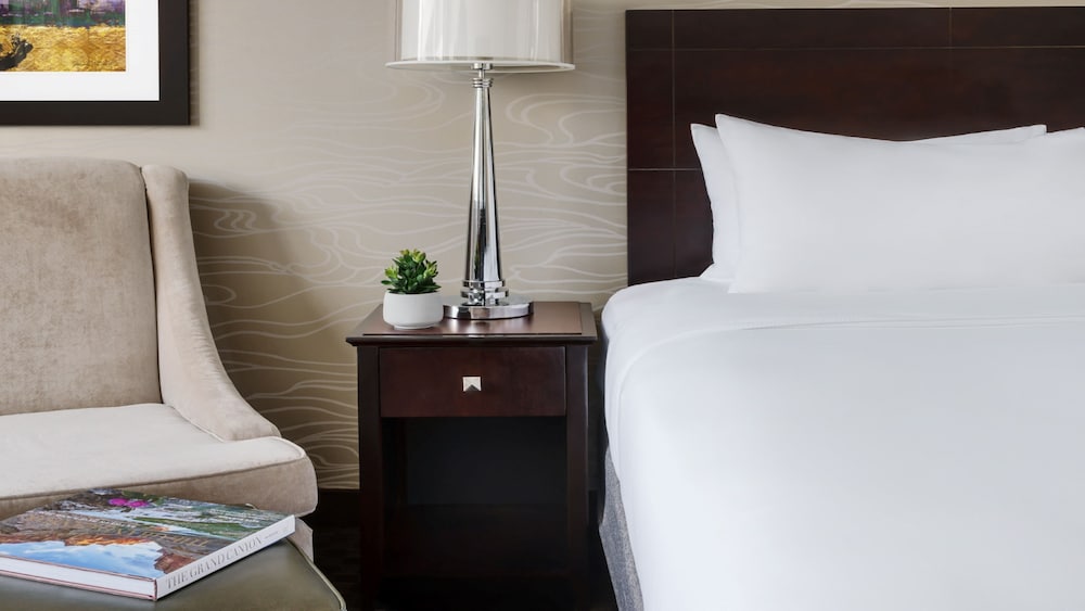 Crowne Plaza Phoenix Airport PHX by IHG - photo 17