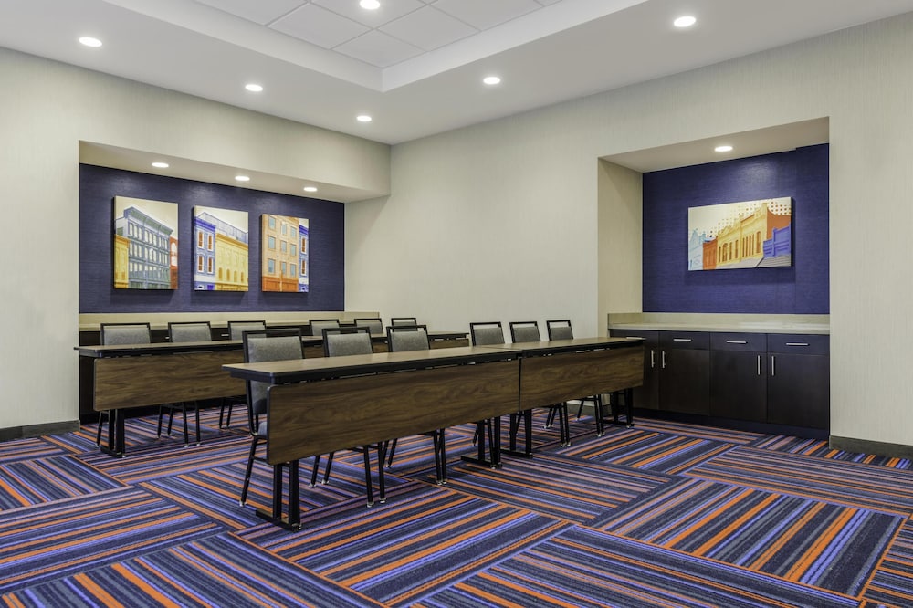 Hampton Inn & Suites by Hilton Decatur - photo 45