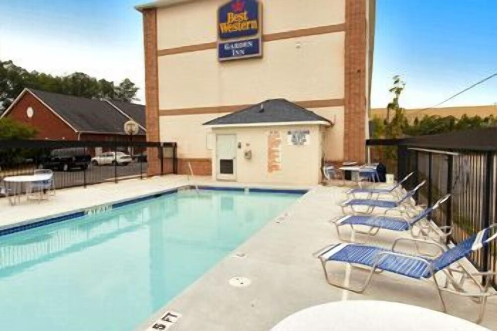Garden Inn Hotel - photo 12