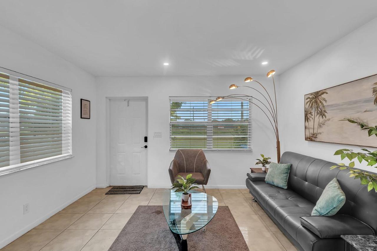 2 Bedroom House Minutes from Beach and Casino - photo 4