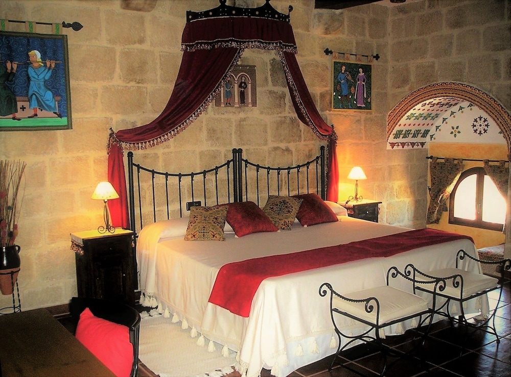 Torre Fuerte Siglo Xiii — 4-Star Luxury Hotel in Banos De Rioja, Spain