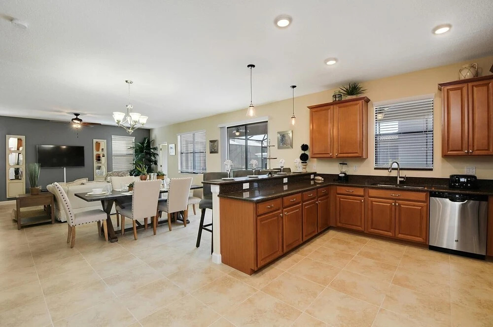 Beautifully decorated 6 beds at Champions Gate - photo 22