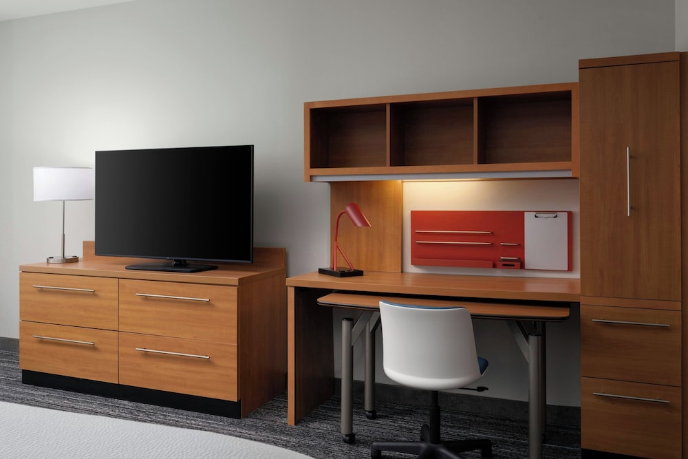 TownePlace Suites by Marriott Champaign Urbana Campustown - photo 14