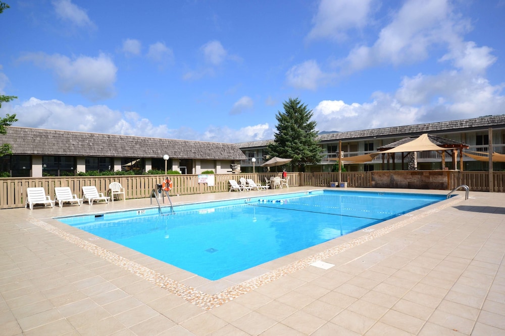Best Western Mountain Lodge at Banner Elk - photo 22