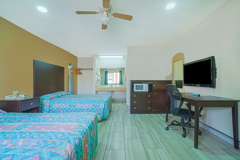 Texas Inn San Benito near Harlingen - photo 25