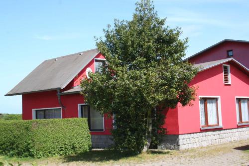 Ferienhaus Moeller — 4-Star Luxury Hotel in Wustrow, Germany