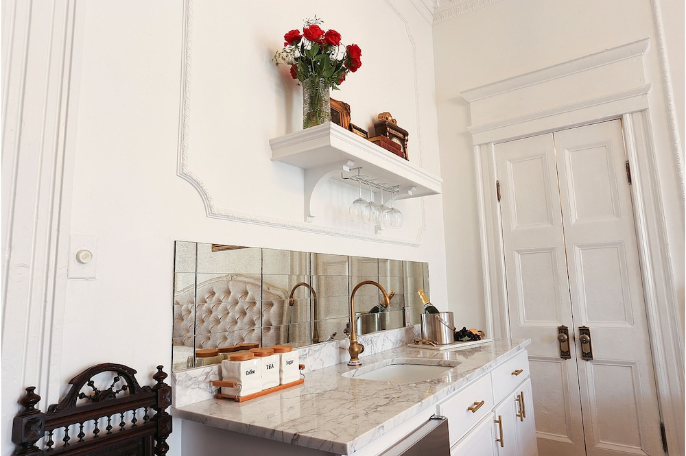 French Quarter Mansion - photo 35