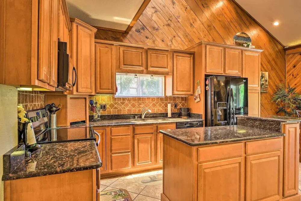 Hot Springs Vacation Rental Home on Lake Hamilton - photo 12