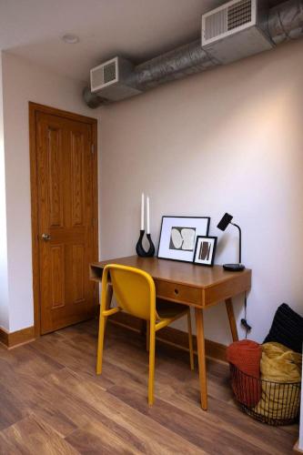 Charming and Cozy Studio in DT Northfield — 4-Star Luxury Hotel in Northfield, United States