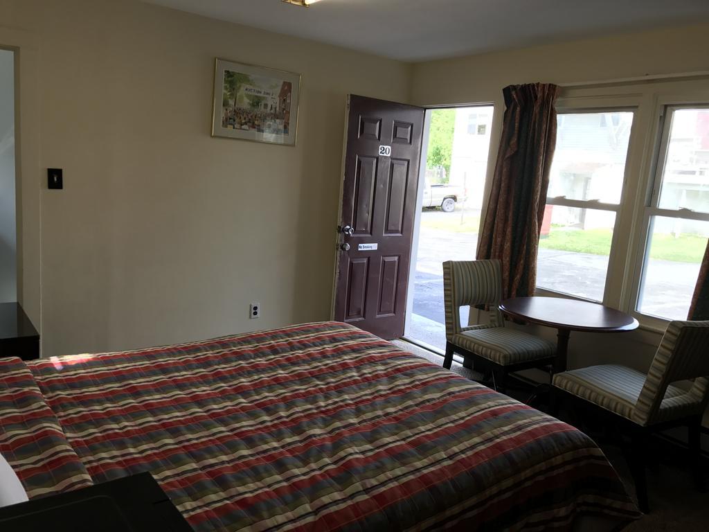 Highlander Motel - photo 18
