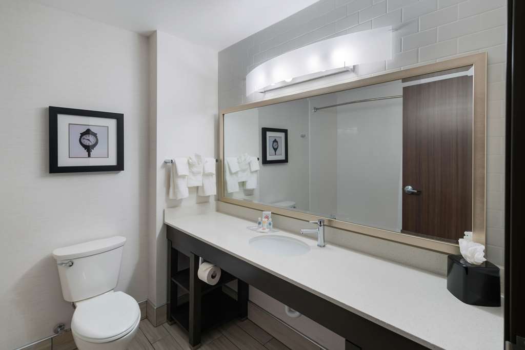 Comfort Suites Kennewick At Southri - photo 40