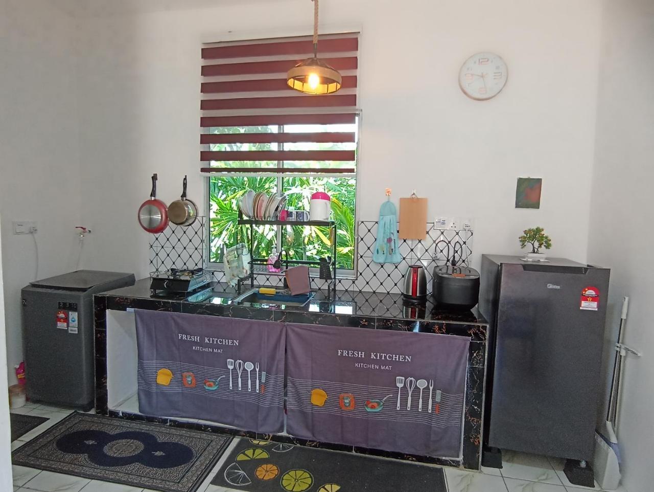 Haji Ineng Homestay Guest House — 4-Star Luxury Hotel in Kuching, Malaysia