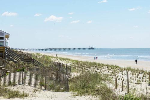 Salty But Sweet by Oak Island Accommodations - photo 23