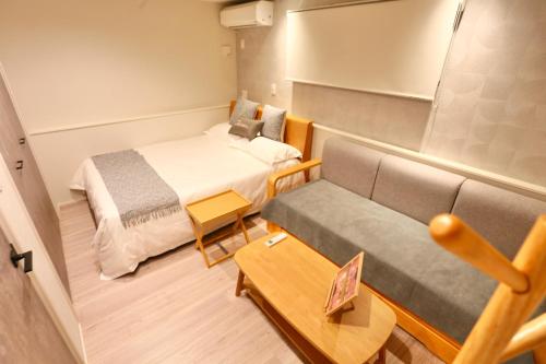 Metro 4 min to Shinjuku St Luxury Home in Shinjuku City — 4-Star Luxury Hotel in Tokyo, Japan