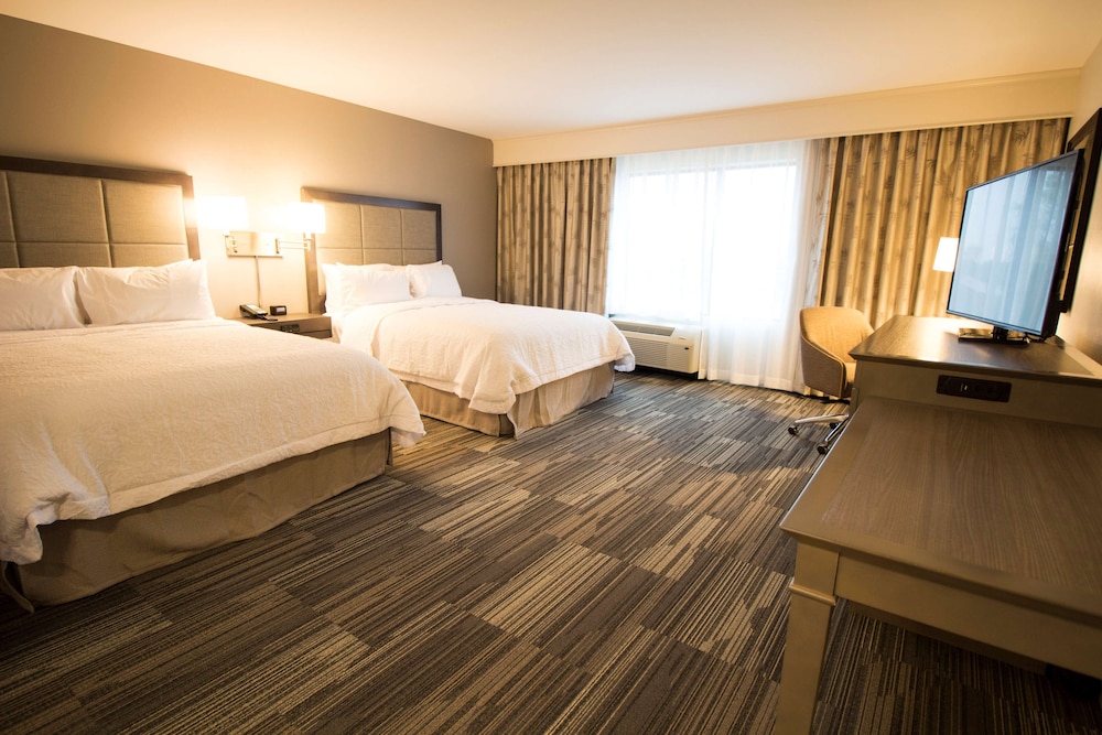 Hampton Inn Decatur Mt. Zion - photo 8