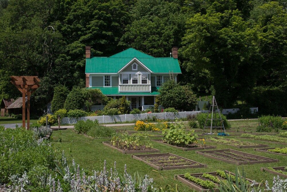 The Mast Farm Inn - photo 24