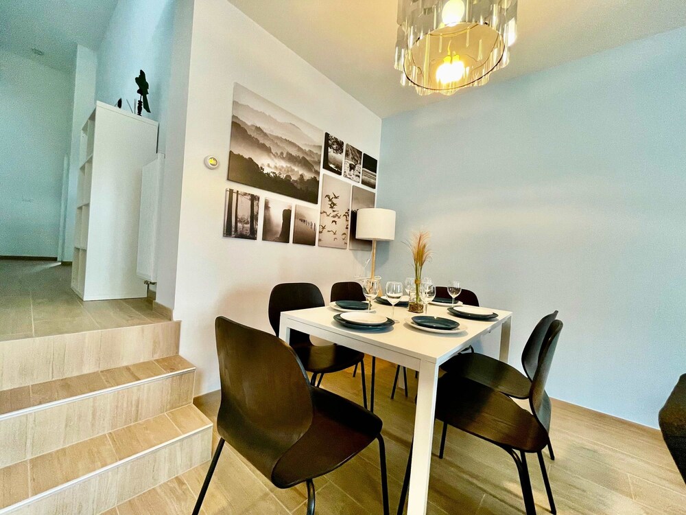 Luxury 2BR 1BA Near Fashion District by Oneluxstay — Antwerpen — photo 5