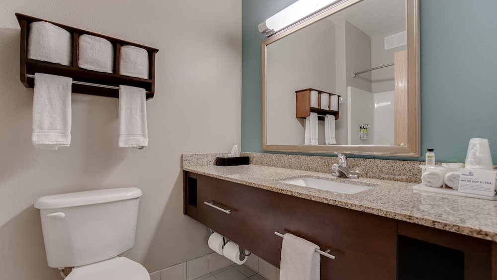 Holiday Inn Express Hotel & Suites St. Cloud by IHG - photo 24