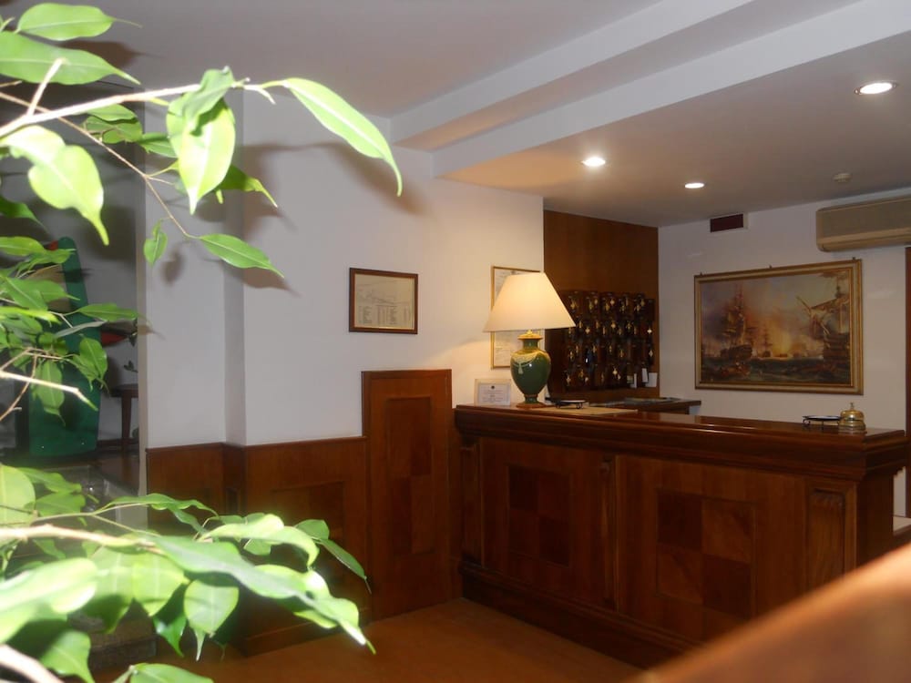 Hotel Traghetto — Civitavecchia — photo 3