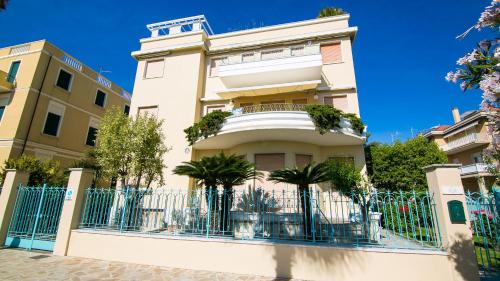 Appartamento Cadore — 4-Star Luxury Hotel in San Benedetto Del Tronto, Italy