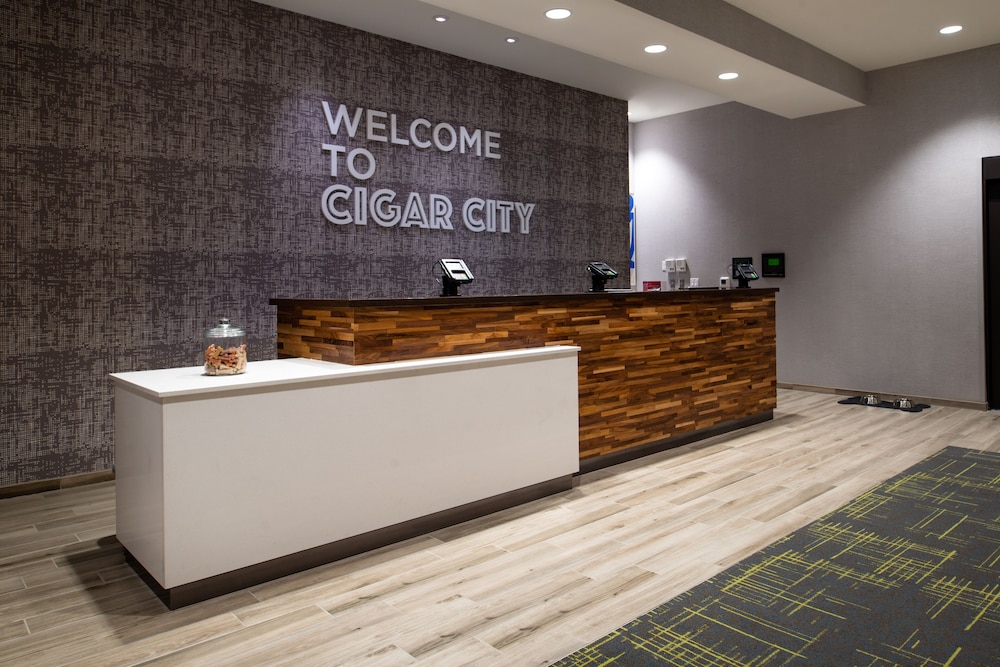 Hampton Inn Tampa Downtown Channel District - photo 4