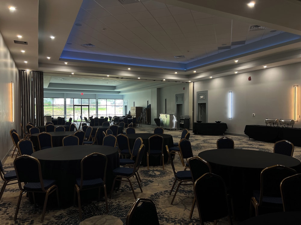 Pine Lake Resort and Banquets - photo 21