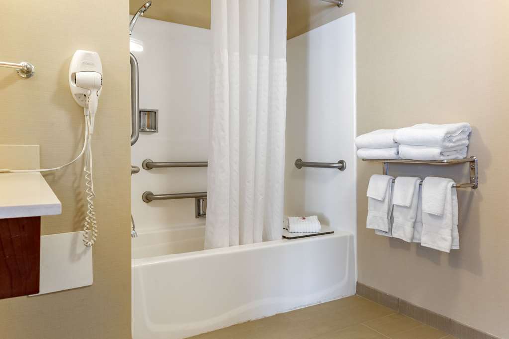 Comfort Suites Lancaster Amish Country - photo 6