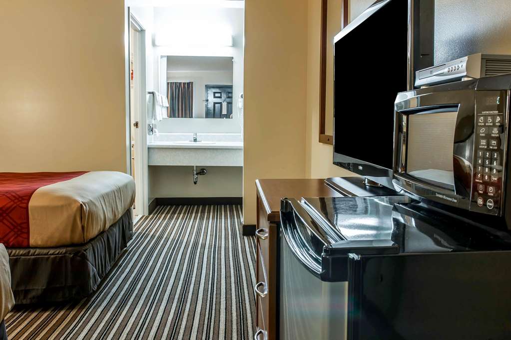 Econo Lodge Paw Paw - photo 16