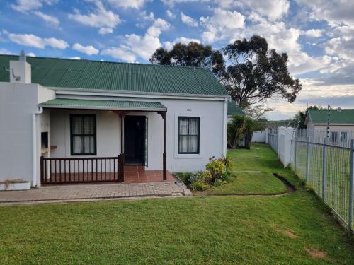 Strawberry fields Tranquility - carbon neutral hotel in Cape Town