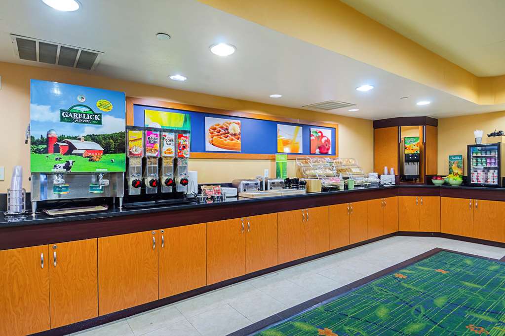 Quality Inn Boston Revere - photo 27