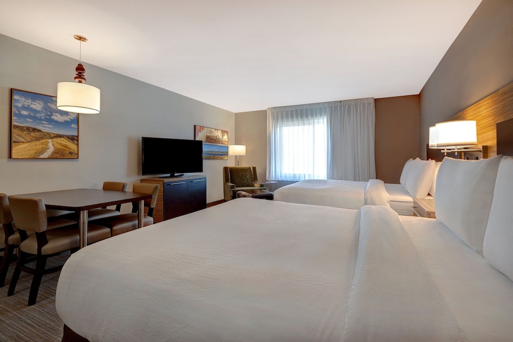 TownePlace Suites San Luis Obispo - photo 12