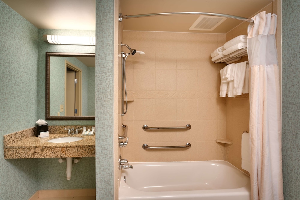 Hilton Garden Inn Clarksville - photo 31