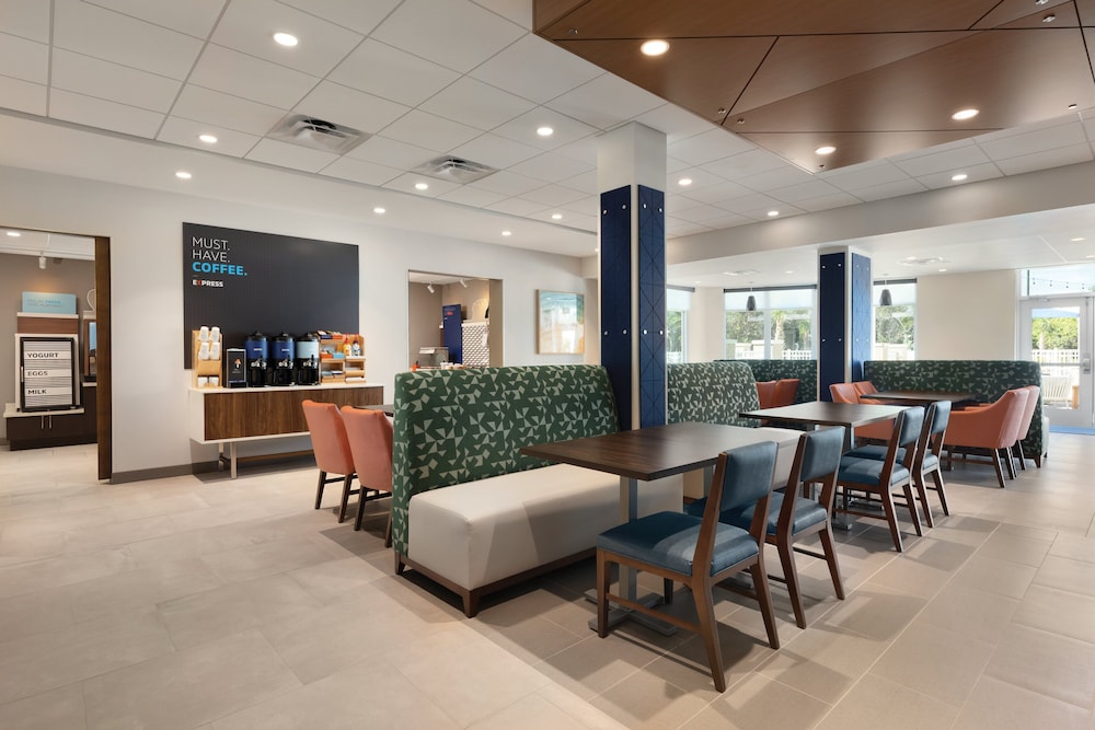 Holiday Inn Express Cape Canaveral by IHG - photo 47