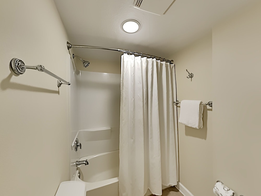Regency Towers by Southern Vacation Rentals - photo 349